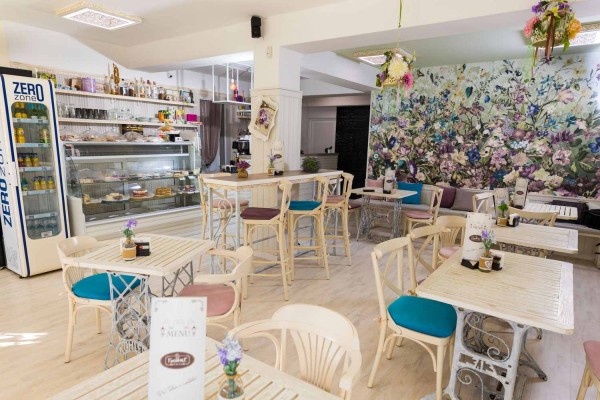 Новият сладък Фаворит в Казанлък отваря врати