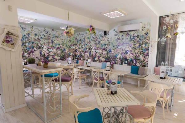 Новият сладък Фаворит в Казанлък отваря врати