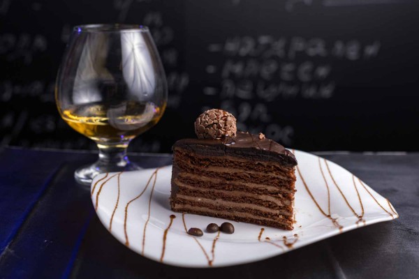 Новият сладък Фаворит в Казанлък отваря врати