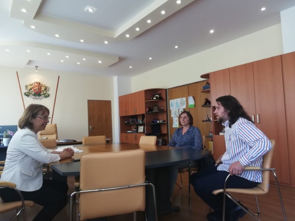 Кметът Галина Стоянова представи ВрИД на Общинския театър Веселин Плачков