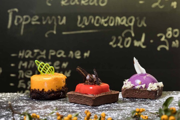 Новият сладък Фаворит в Казанлък отваря врати