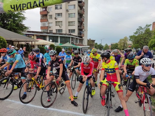 Лястовиците се завърнаха с медали от Чирпан