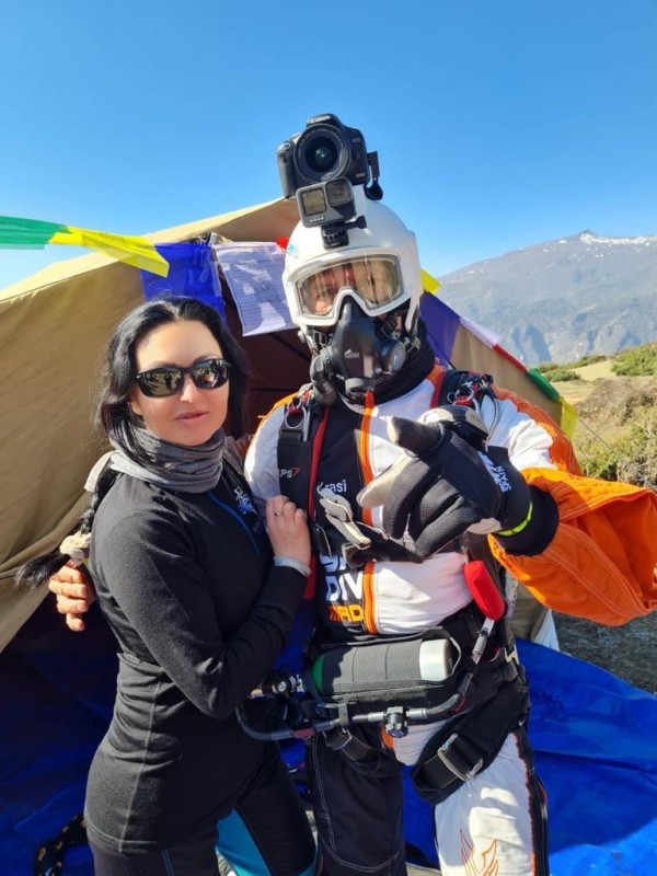 Казанлъчанин е първият българин, скочил с парашут край Еверест