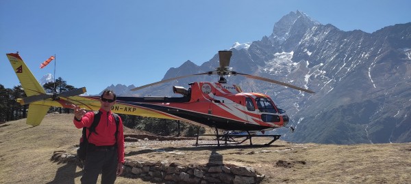 Казанлъчанин е първият българин, скочил с парашут край Еверест