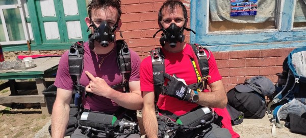 Казанлъчанин е първият българин, скочил с парашут край Еверест