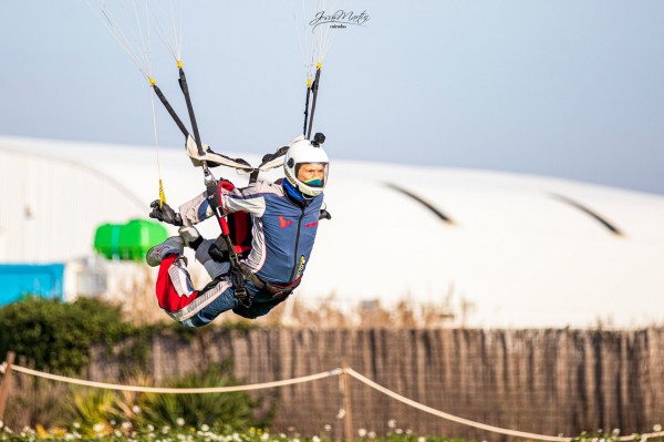 Казанлъчанин е първият българин, скочил с парашут край Еверест