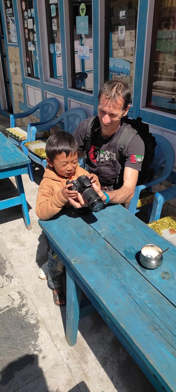 Казанлъчанин е първият българин, скочил с парашут край Еверест