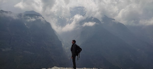 Казанлъчанин е първият българин, скочил с парашут край Еверест