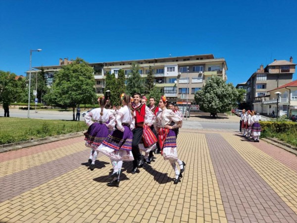 Честит стогодишен юбилей на ЖП гара Казанлък