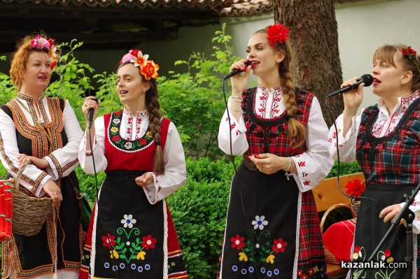 Насладете се на ароматните розови утрини в Казанлък