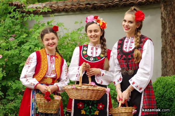 Насладете се на ароматните розови утрини в Казанлък