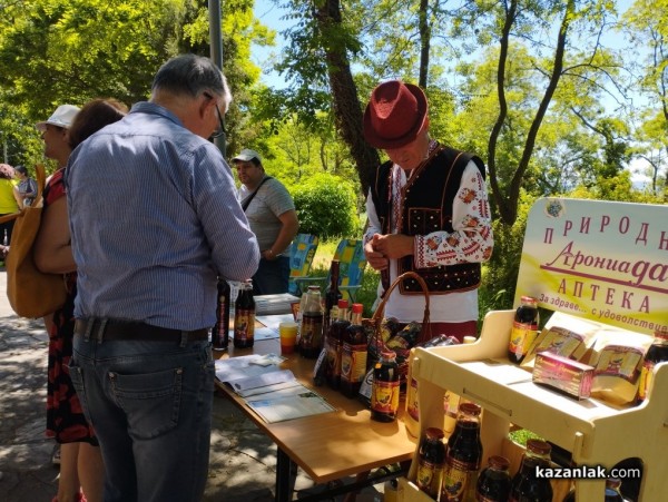 Фестивалът „Здравей, здраве“ събра хиляди съмишленици в Казанлък 