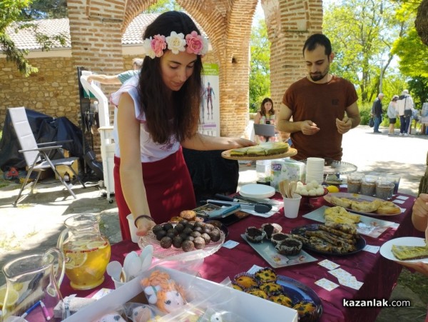 Фестивалът „Здравей, здраве“ събра хиляди съмишленици в Казанлък 