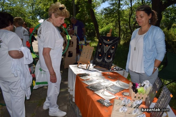 Фестивалът „Здравей, здраве“ събра хиляди съмишленици в Казанлък 