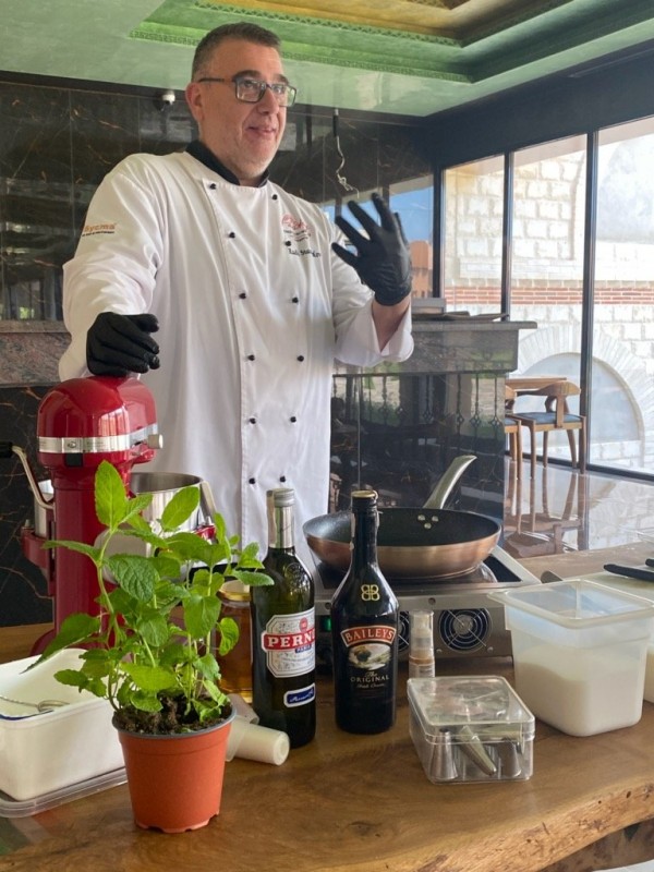 Комплекс “Дамасцена“ бе домакин на втория кралски шоколадов клас на Хармония СПА