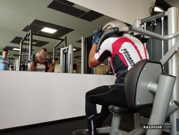 Ради Милев с ново постижение - 7 777 коремни преси / ВИДЕО