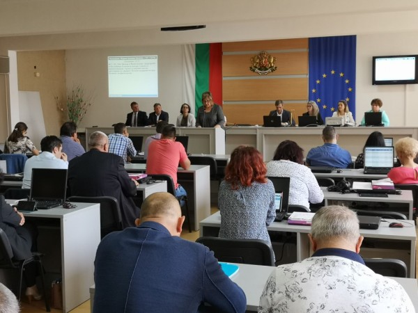 ОбС–Kазанлък удостои със званието „Почетен гражданин на град Kазанлък“ Цветан Цочев 