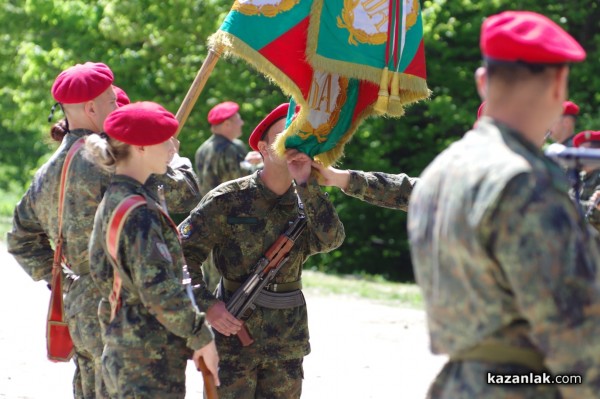 Военна клетва край паметника на Хаджи Димитър