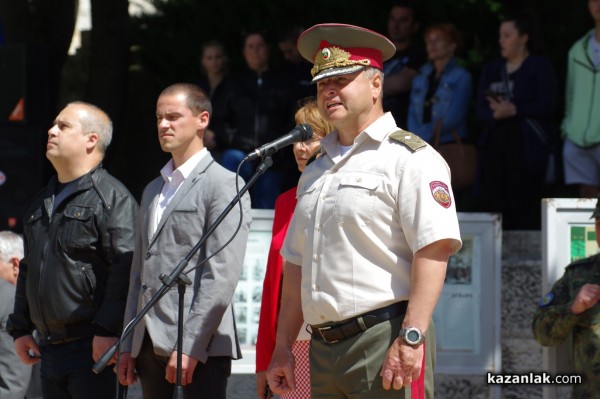 Военна клетва край паметника на Хаджи Димитър