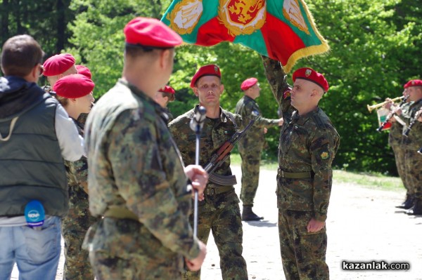 Военна клетва край паметника на Хаджи Димитър