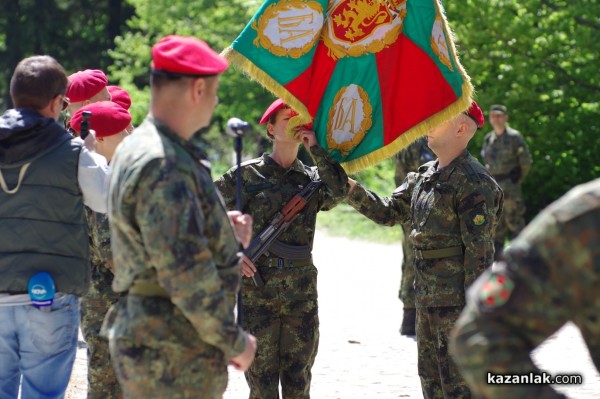 Военна клетва край паметника на Хаджи Димитър