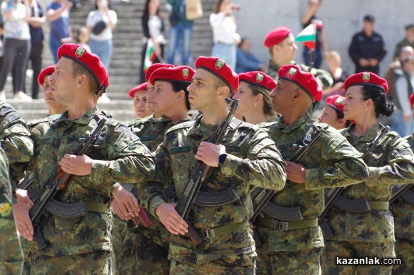 Военна клетва край паметника на Хаджи Димитър