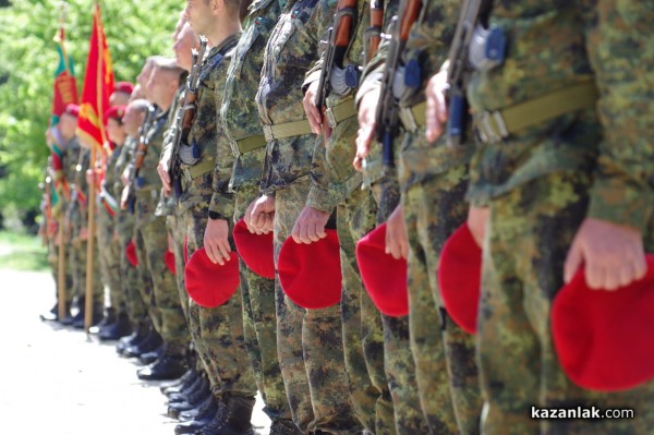 Военна клетва край паметника на Хаджи Димитър