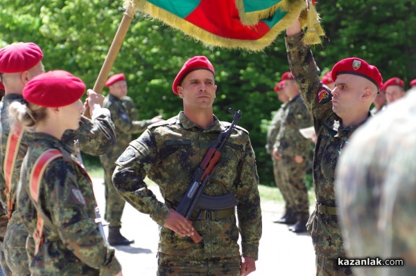 Военна клетва край паметника на Хаджи Димитър