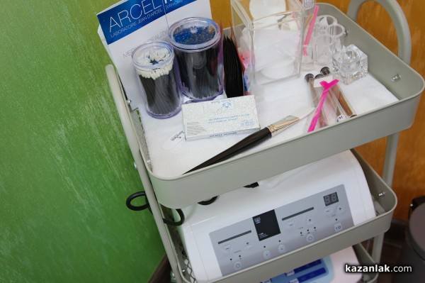 Млади, свежи, амбициозни - екипът на най-новия салон за красота в Казанлък “Studio Di“ 