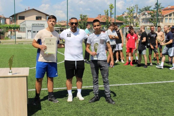 Отборите на “Вапцаров“, МГ-то и Механото са шампионите в общинското първенство по футбол