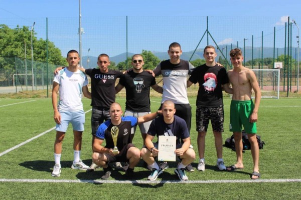 Отборите на “Вапцаров“, МГ-то и Механото са шампионите в общинското първенство по футбол