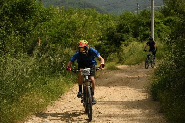 При голям интерес се проведе състезанието по планинско колоездене и бягане “Спици и бодли“