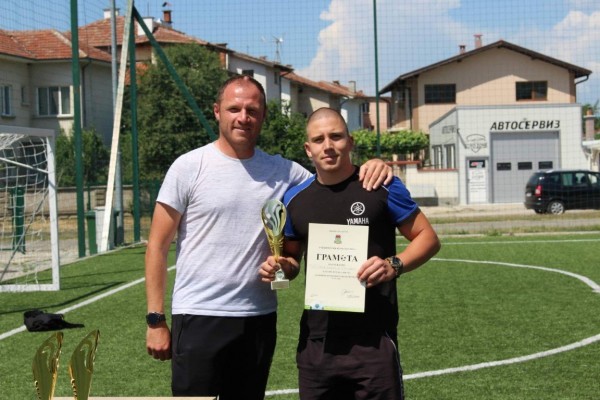 Отборите на “Вапцаров“, МГ-то и Механото са шампионите в общинското първенство по футбол