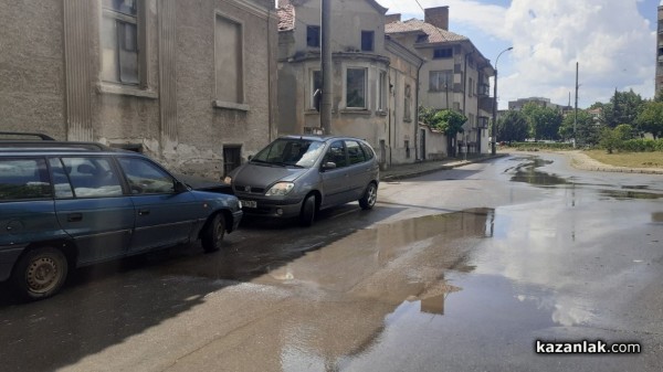 Опел и Рено се удариха челно на ул. “Тракия“