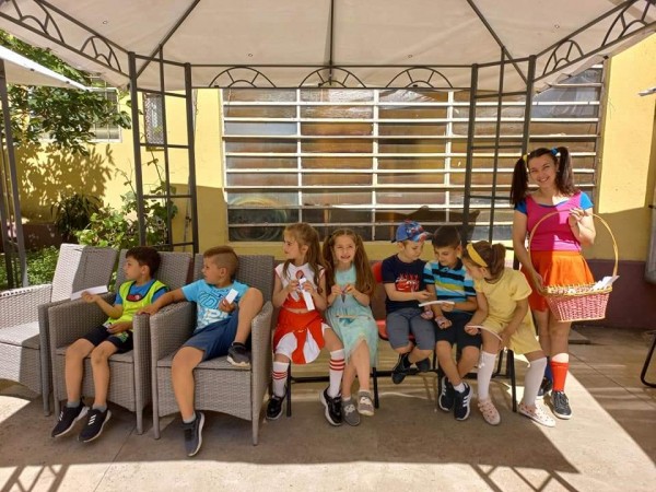 Библиотеката и НЧ “Искра“ спретнаха детски празник