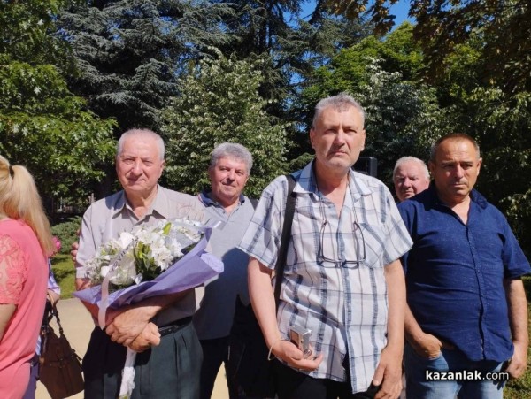 Казанлък отдава почит пред гибелта на Христо Ботев и загиналите за свободата на България