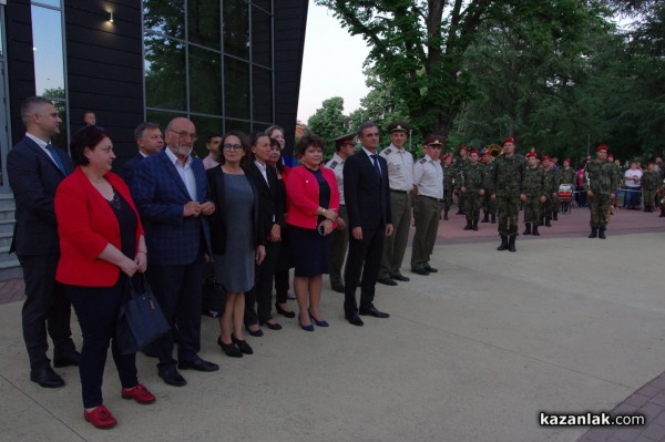 Ден на Ботев - Тържествена заря-проверка