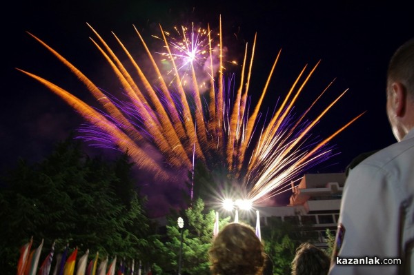 Вицепрезидентът на Република България короняса Царица Роза 2022 Белослава Желева