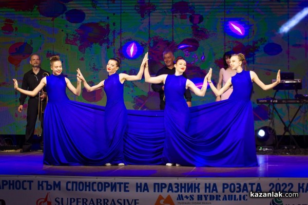 Вицепрезидентът на Република България короняса Царица Роза 2022 Белослава Желева