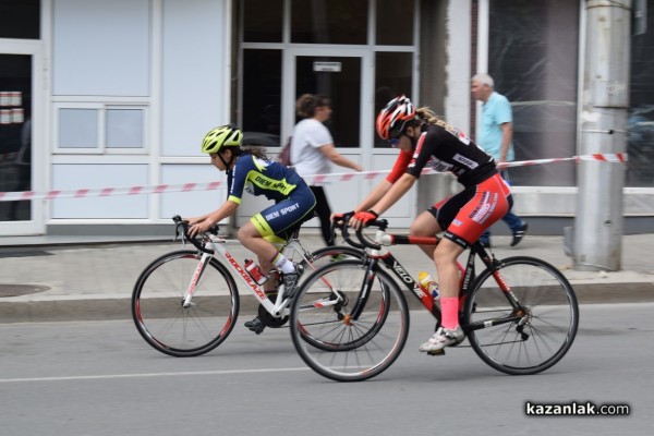 Над 100 колоездачи се бориха за Купа “Долината на тракийските владетели 2022“