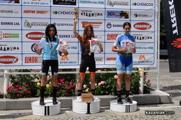 Над 100 колоездачи се бориха за Купа “Долината на тракийските владетели 2022“