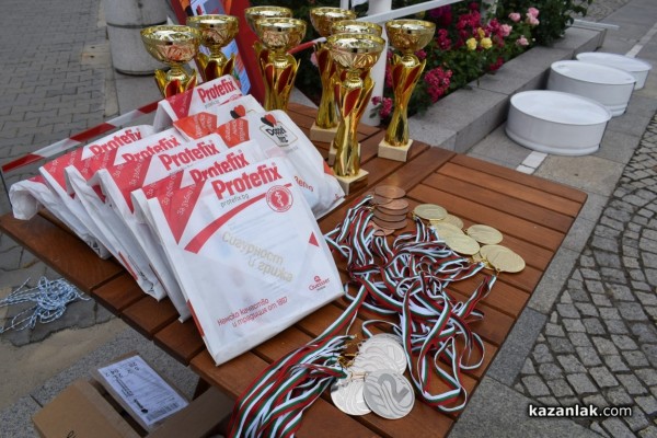 Над 100 колоездачи се бориха за Купа “Долината на тракийските владетели 2022“