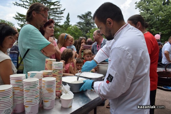 Розариумът се превърна в кулинарна арена за апетитни изкушения 