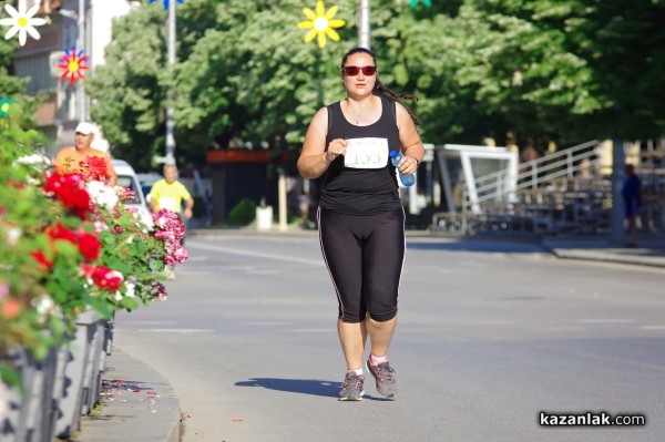 157 бегачи се включиха в първия маратон “Розова долина“