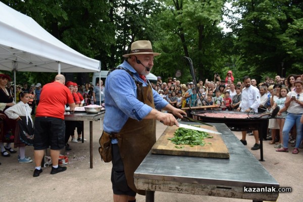 Розариумът се превърна в кулинарна арена за апетитни изкушения 