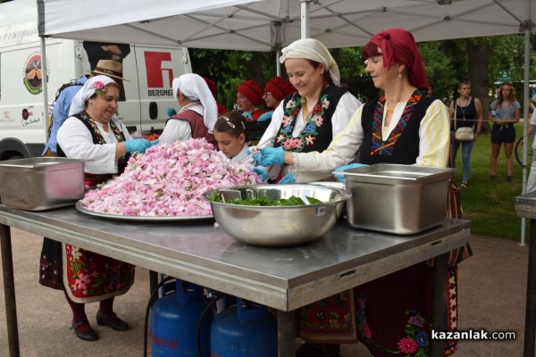 Розариумът се превърна в кулинарна арена за апетитни изкушения 