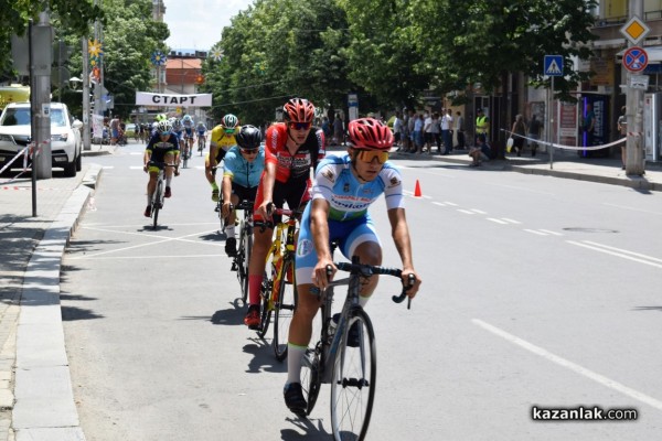 Над 100 колоездачи се бориха за Купа “Долината на тракийските владетели 2022“