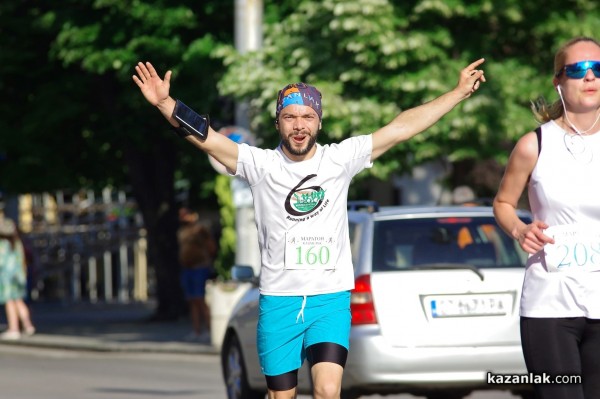 157 бегачи се включиха в първия маратон “Розова долина“