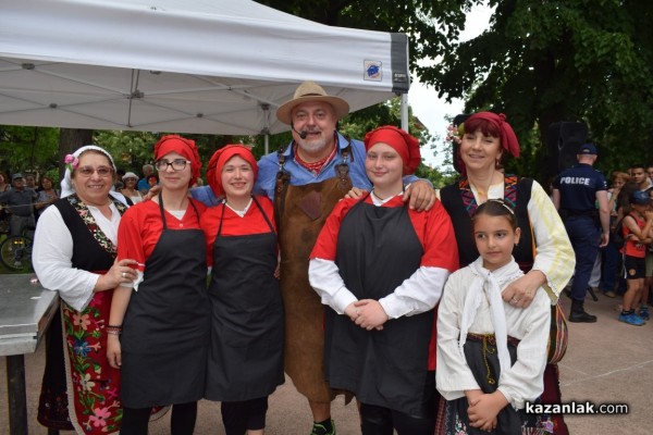 Розариумът се превърна в кулинарна арена за апетитни изкушения 