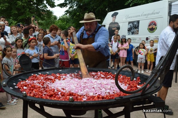 Розариумът се превърна в кулинарна арена за апетитни изкушения 